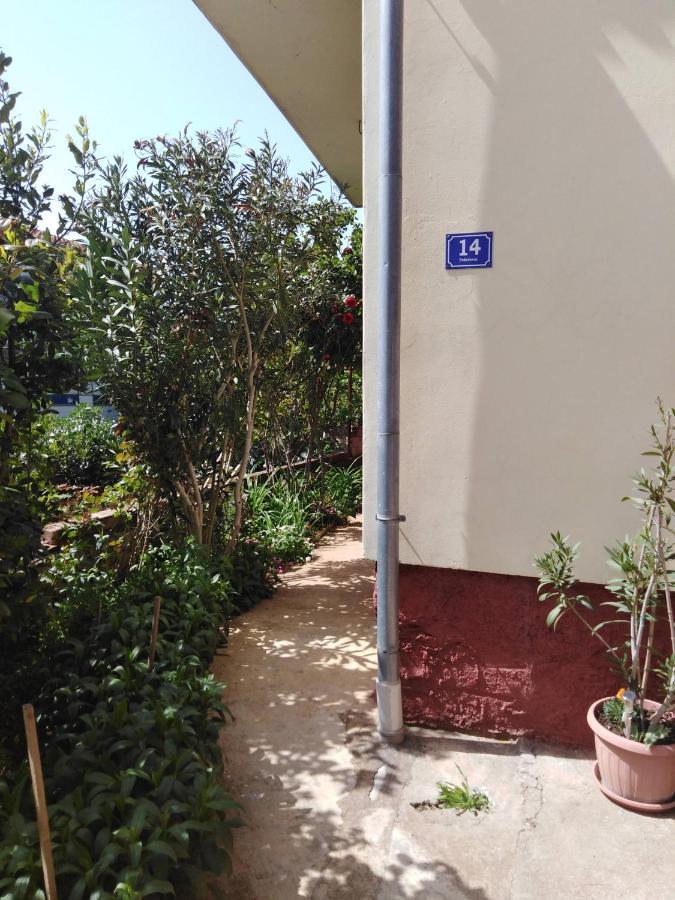 Villa Pero Apartman Sukošan Exterior foto